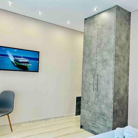 Port Twins Suites No2 Pireus Exteriér fotografie